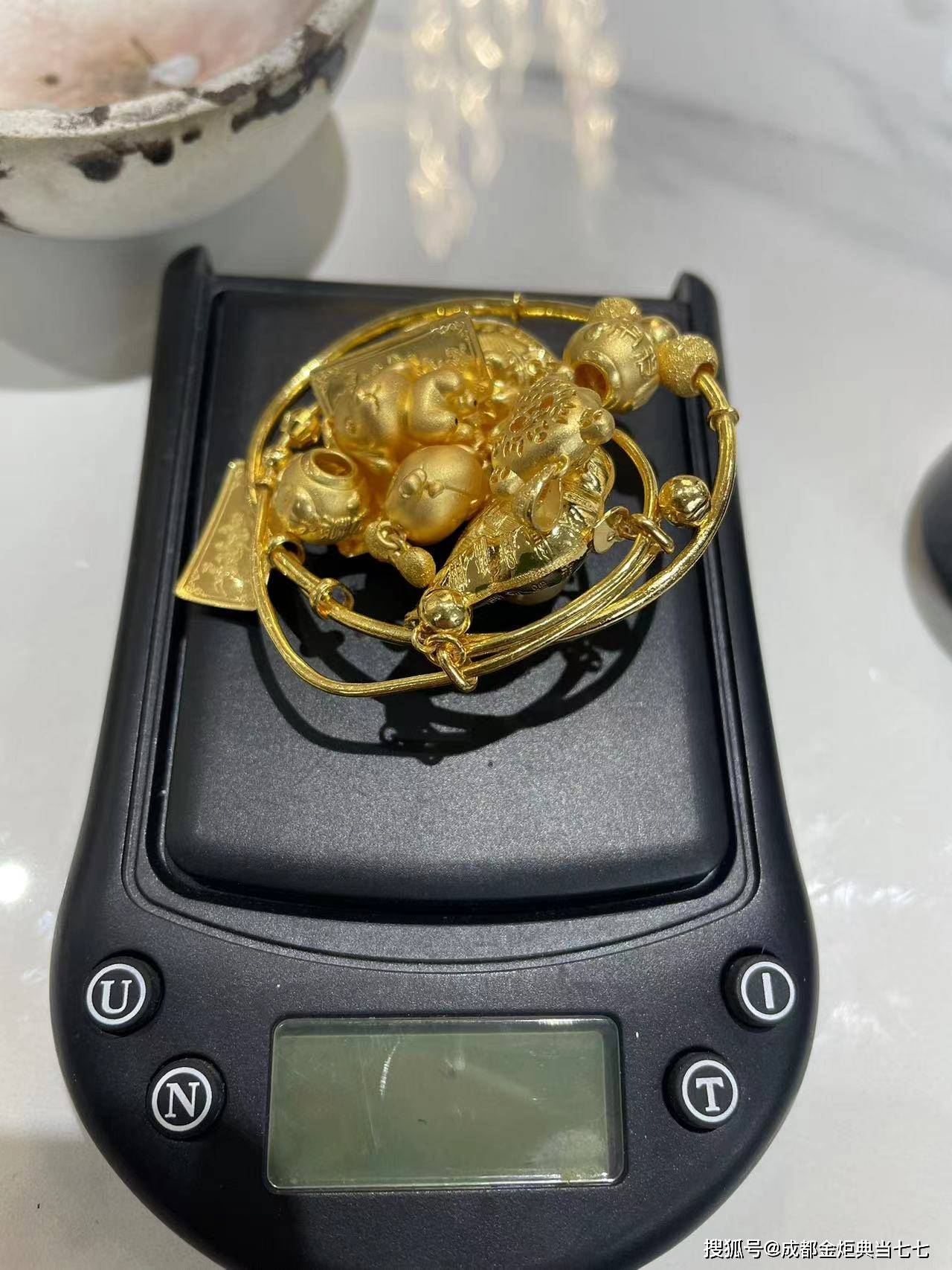 慈溪最新24小时上门回收金价方法分析(最方便真实的慈溪24小时上门回收黄金方法)